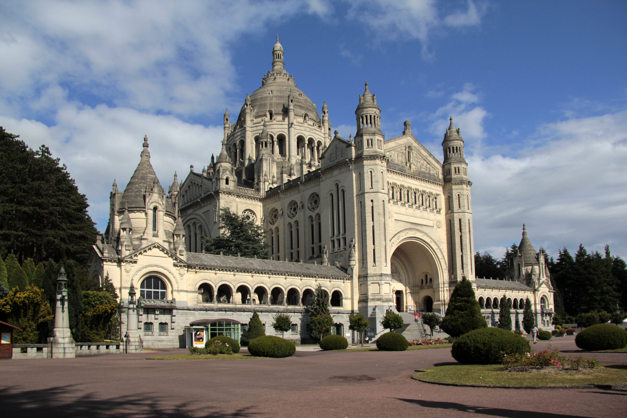2007 Basilika in Lisieux 326_Geins